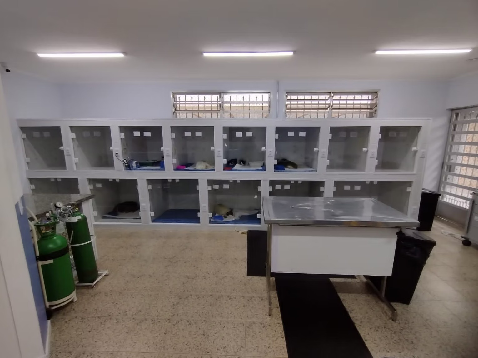 Instalações